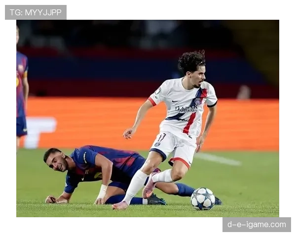 巴萨防线从稳固到频频被打穿,防守稳定性面临严峻考验 巴萨防线从稳固到频频被打穿,防守稳定性面临严峻考验